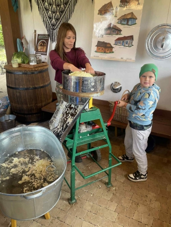 62d3320a-f8da-46e0-9a7c-1a60b2ed8d61