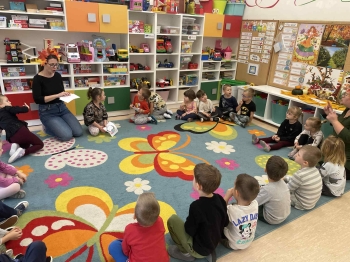 2eb6e664-b4eb-435a-a817-ea8d8a095a8a