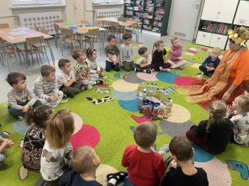 f48374a5-2309-4c30-9a09-0ea762ddac6c