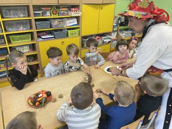 529e2203-eb3c-48da-a467-d33824fb2180