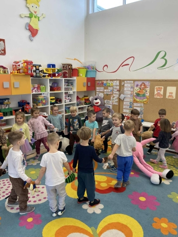 8e925346-3edc-4bd9-82cb-386c42009d8f