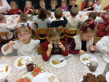 c9b981ba-9136-4497-963e-a6edafb0c41c