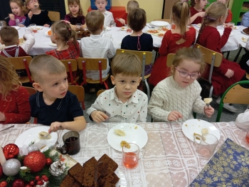 88a3a6a5-a2b3-4214-94a2-f3c66408be5e