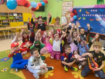 21c64771-a1ff-4bc4-a746-28e08863b4f8