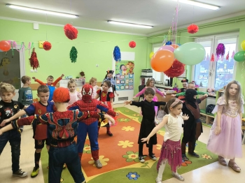 f1548d49-2ddc-4442-984a-6b763dd9a5c7