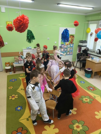 6feb5fc6-05cb-449c-b028-1f5f37c4bb9c