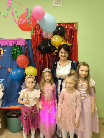 693e6dba-d859-40fa-9f8f-3232d8fc31e4