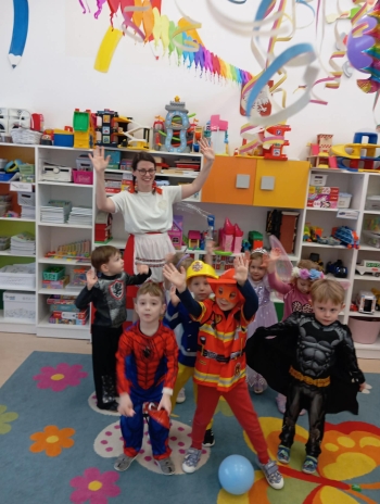 f0daa4a3-87a8-4de2-a2c7-4f477d38e08e