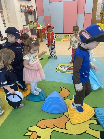 75b84195-e65b-4b86-9af9-c27e558ea2c0