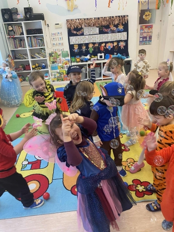 c8b69bb6-fc33-43d8-ab4d-26b98d2c31b3