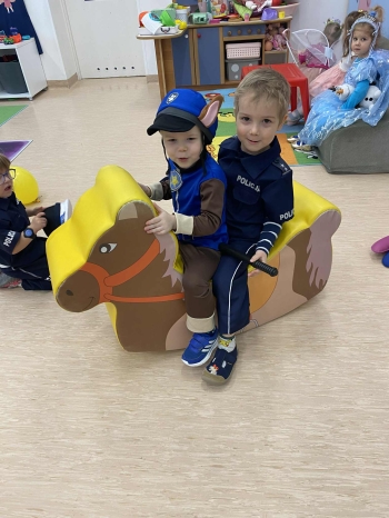 769b62a0-c528-4ac1-9b81-53afd1cd8961