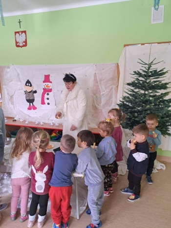 e392ee5d-e30a-4d11-931b-343f57b691d1