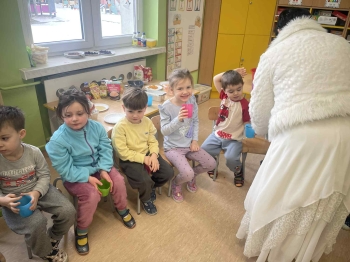 9cc43915-de63-422a-8962-bdd09575b3e4