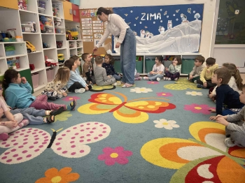 8dc243b4-be4b-4deb-bf16-27c7d0ac901f